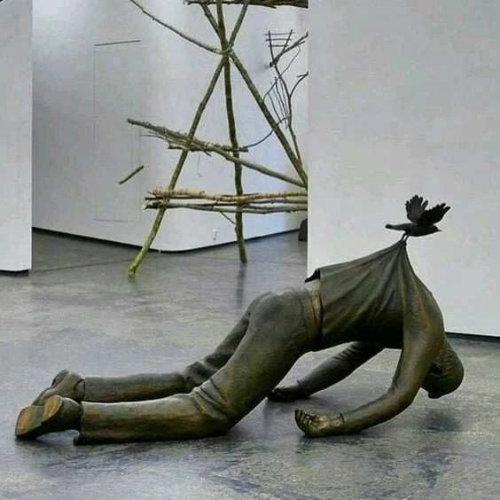 Bird carrying man | Characteristics of contemporary art in architectur