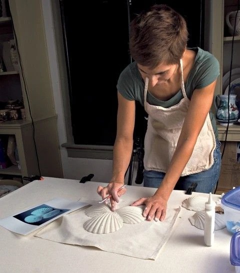 Michelle Erickson  Making a Bonnin and Morris Pickle Stand Ceramics in America 2007 - Artabys