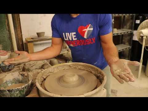 5 steps to CENTERING CLAY on the wheel!...for beginners
