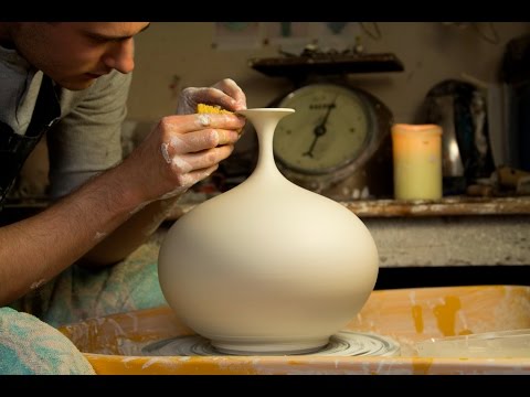 Throwing a Round Bellied Vase with Flared Top - Matt Horne Pottery