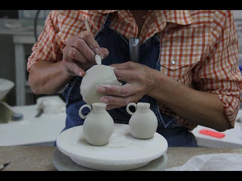 Learn how to hand build porcelain dinnerware with Antoinette Badenhorst