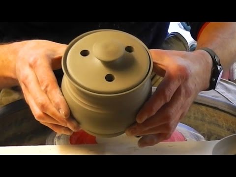 Throwing / Making a Simple Pottery Garlic Pot & Lid on the Wheel