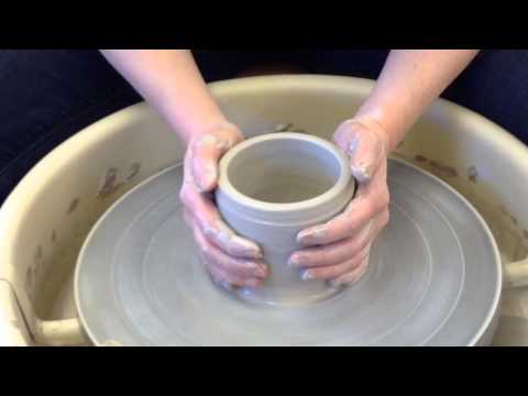 How to throw a cylinder on the potters wheel
