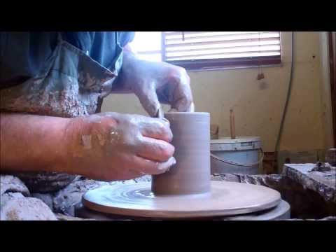 Pottery made easy, Throwing a basic cylinder