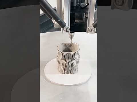 3D printing "Bulky" vase by Drag And Drop with WASP 3MT