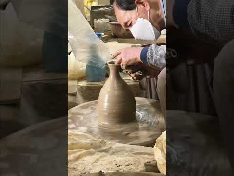 One Of Few Master Potters In South Korea Using Ancient Techniques
