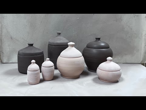 Throwing a Lidded Jar from ONE Piece on the Potter's Wheel!