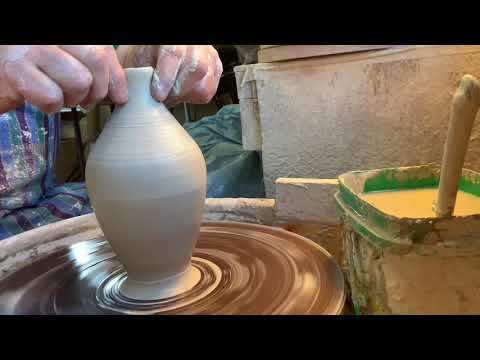 How to throw bottles and vases