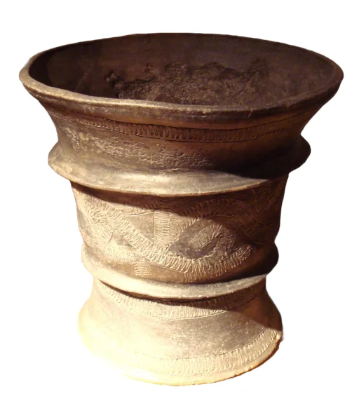 Black Ceramic Ban Chiang Jar 1200-800 BCE